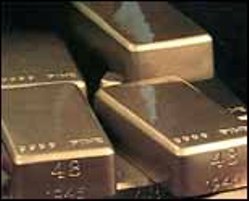 Цены на золото выросли на 2,5%