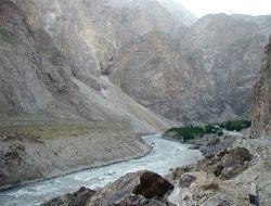 Узбекистан и Таджикистан: газовое оружие против водного