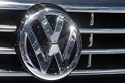 Standard & Poor s уронило рейтинг автоконцерна Volkswagen