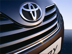 Toyota вновь отзывает крупную партию автомобилей