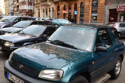 АЕБ о снижении спроса на иномарки в России: У автопроизводителей была вечеринка, а теперь горькое похмелье