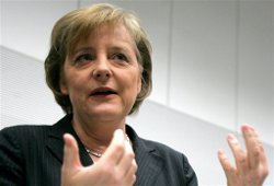 Меркель: исключение Греции из ЕС не поможет евро