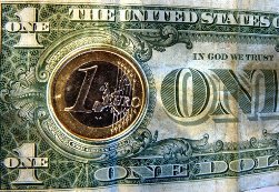 Доллар теряет в цене из-за заявления Бернарке