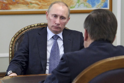 Путин призвал банкиров понизить ставки по кредитам