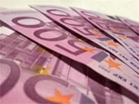 Евро снизился в цене в начале дня