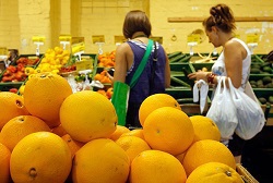 Турция продолжает поставки фруктов в Крым