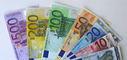 Курс евро упал на фоне встречи в Минске