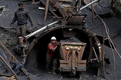 Россия приостановила поставки угля на Украину