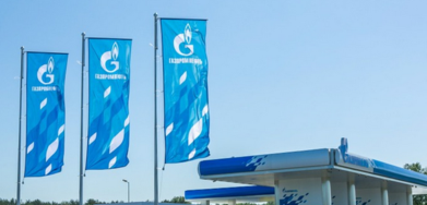 Англо-голландский нефтегазовый концерн приостановил партнерство с  Газпром нефтью 