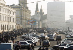 На площади Белорусского вокзала проходит зачистка территории