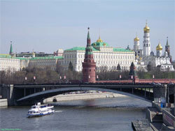 Москва закроет вещевой рынок в  Лужниках 
