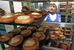 Опрос: у 10% работающих россиян не бывает обеденного перерыва