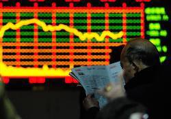 Российским рынкам акций рейтинги не помешали закрыться в плюсе