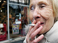 Австралия оставит сигареты без брендов