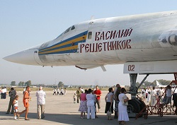 Эксперт: На перезапуск Ту-160 уйдет два года, на создание современного аналога - лет 20