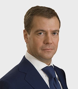 Медведев: развитие малого бизнеса тормозит слабая конкуренция