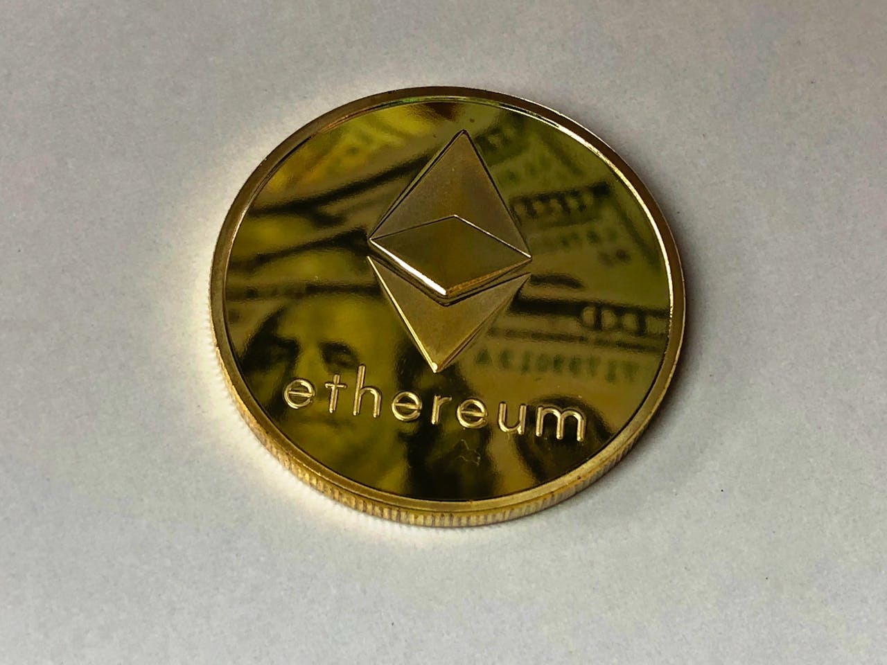 Ethereum установил максимум с 2021 года и приблизился к рекорду цены